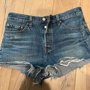 Levi’s 50- shorts dark denim size 29